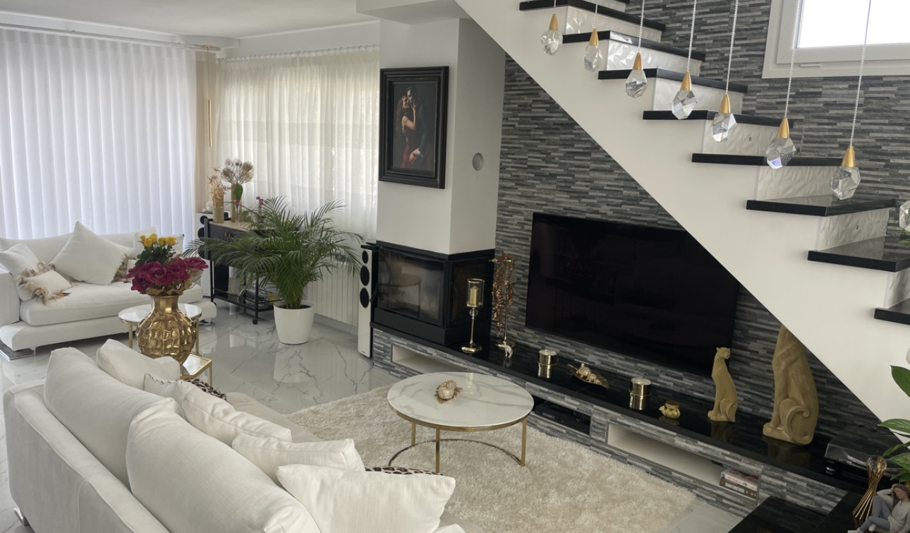 Reventa - Villa independiente - Los Balcones