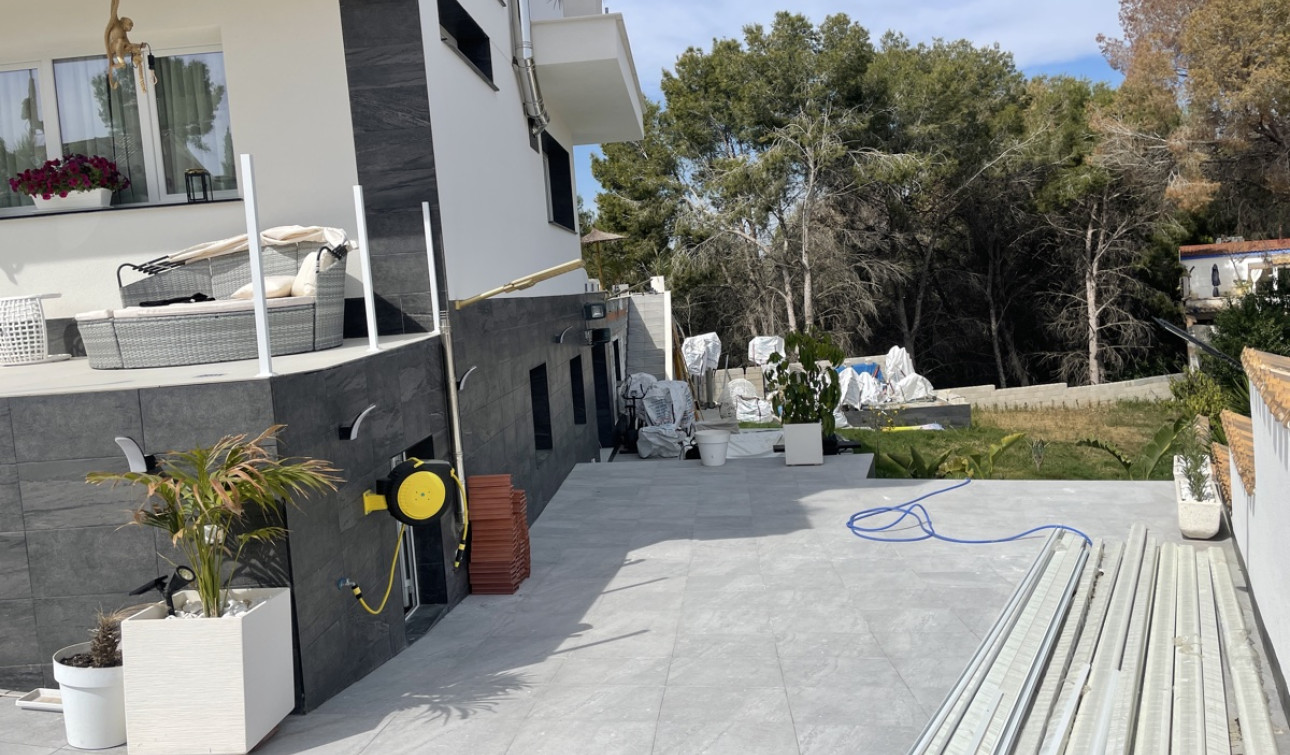 Reventa - Villa independiente - Los Balcones