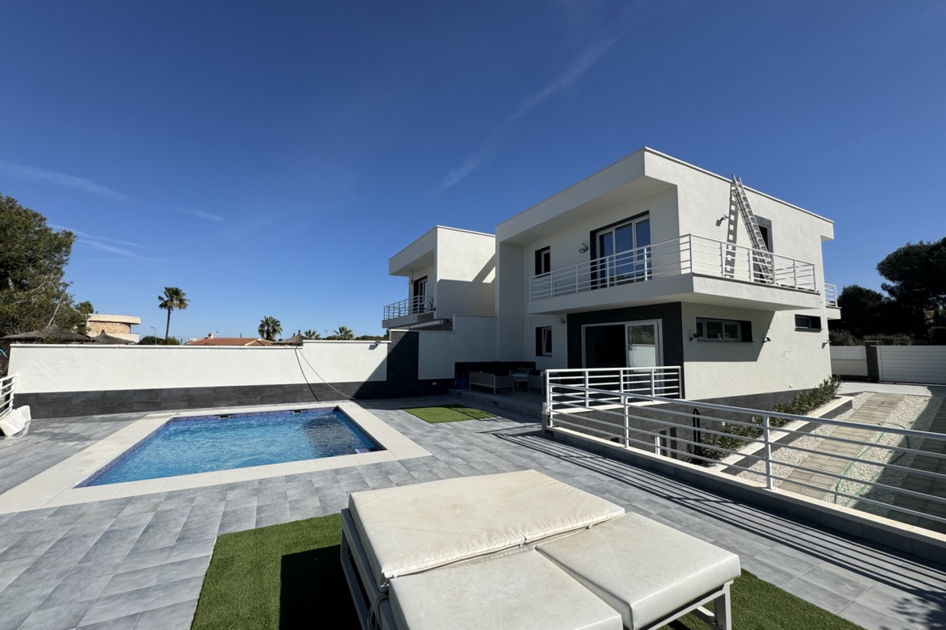 Reventa - Villa independiente - Los Balcones