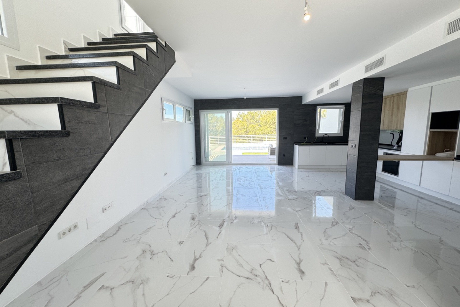 Reventa - Villa independiente - Los Balcones