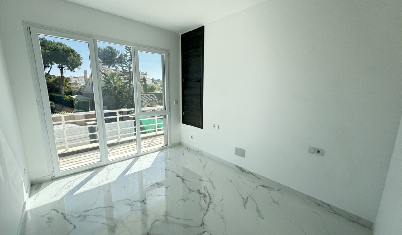 Reventa - Villa independiente - Los Balcones