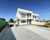 Reventa - Villa independiente - Los Balcones