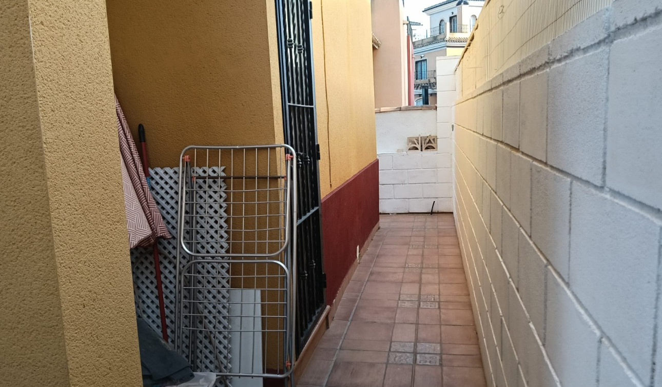 Reventa - Villa independiente - Los Montesinos - La Herrada