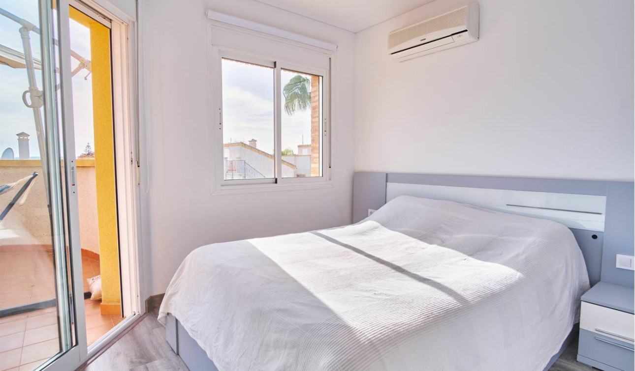 Reventa - Villa independiente - Los Montesinos - La Herrada