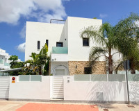 Reventa - Villa independiente - Los Montesinos - La Herrada