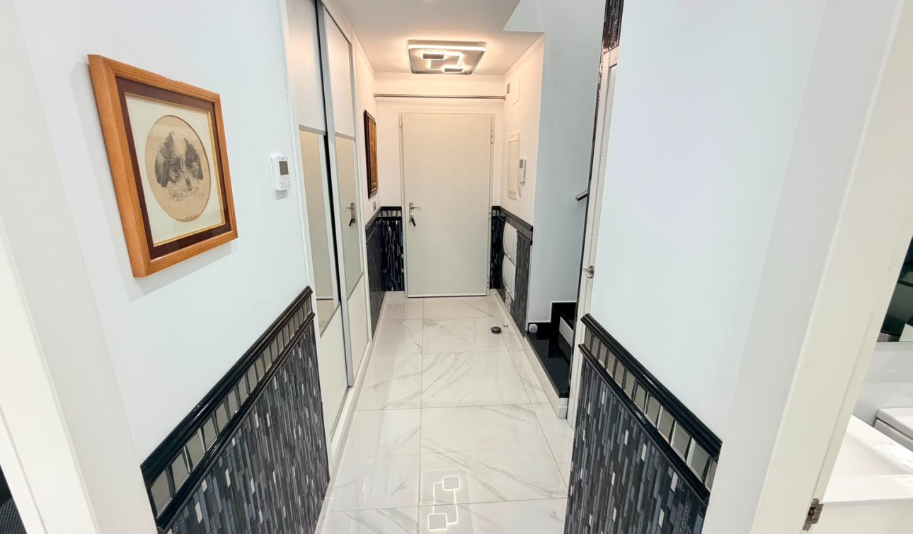 Reventa - Villa independiente - Los Montesinos - La Herrada