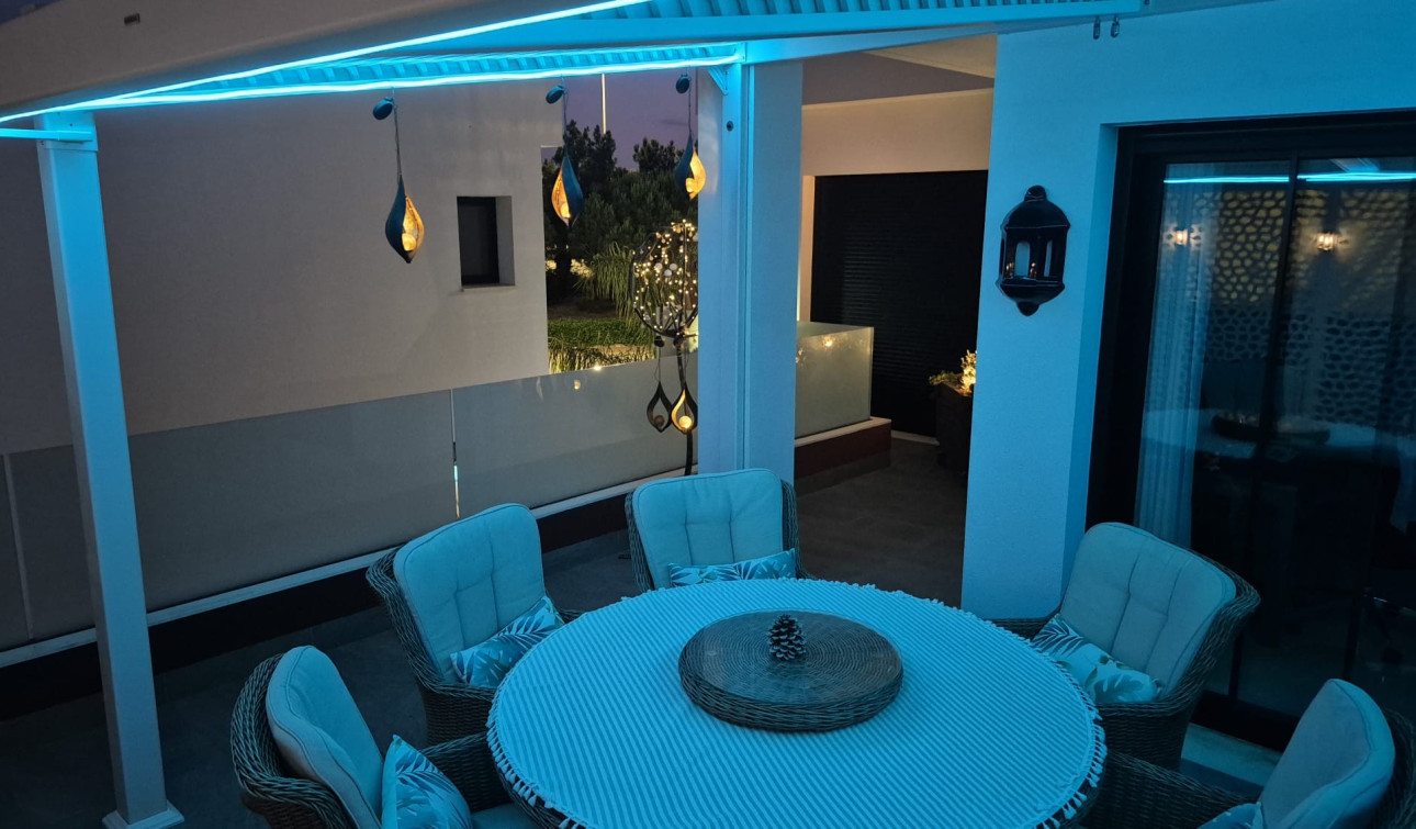 Reventa - Villa independiente - Los Montesinos - La Herrada