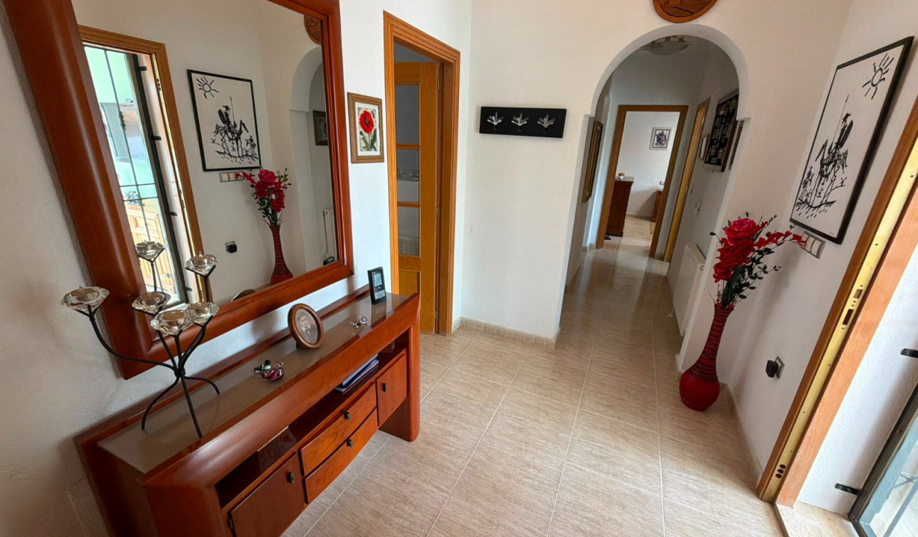 Reventa - Villa independiente - Los Montesinos - La Herrada