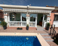 Reventa - Villa independiente - Los Montesinos - La Herrada