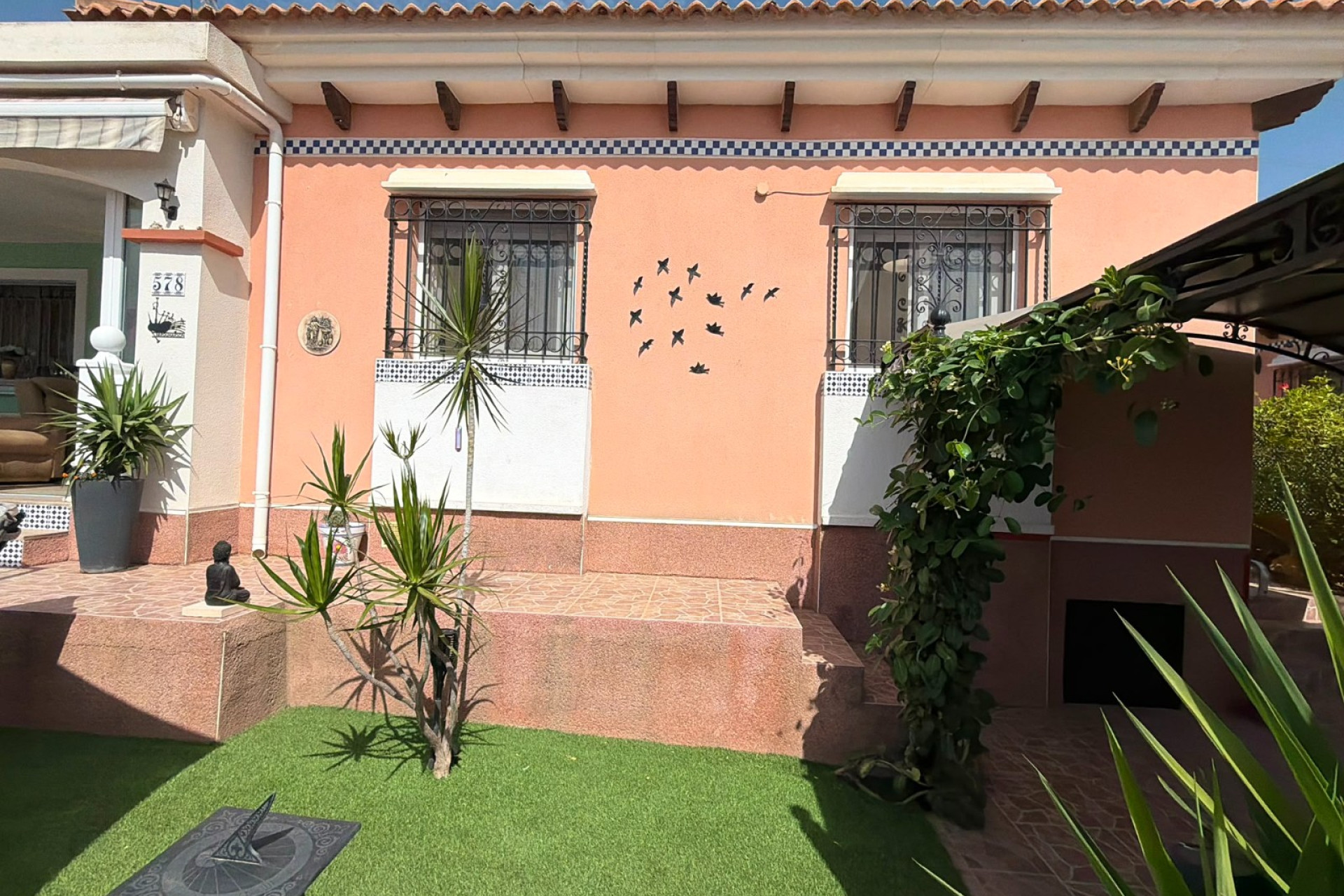 Reventa - Villa independiente - Los Montesinos - La Herrada