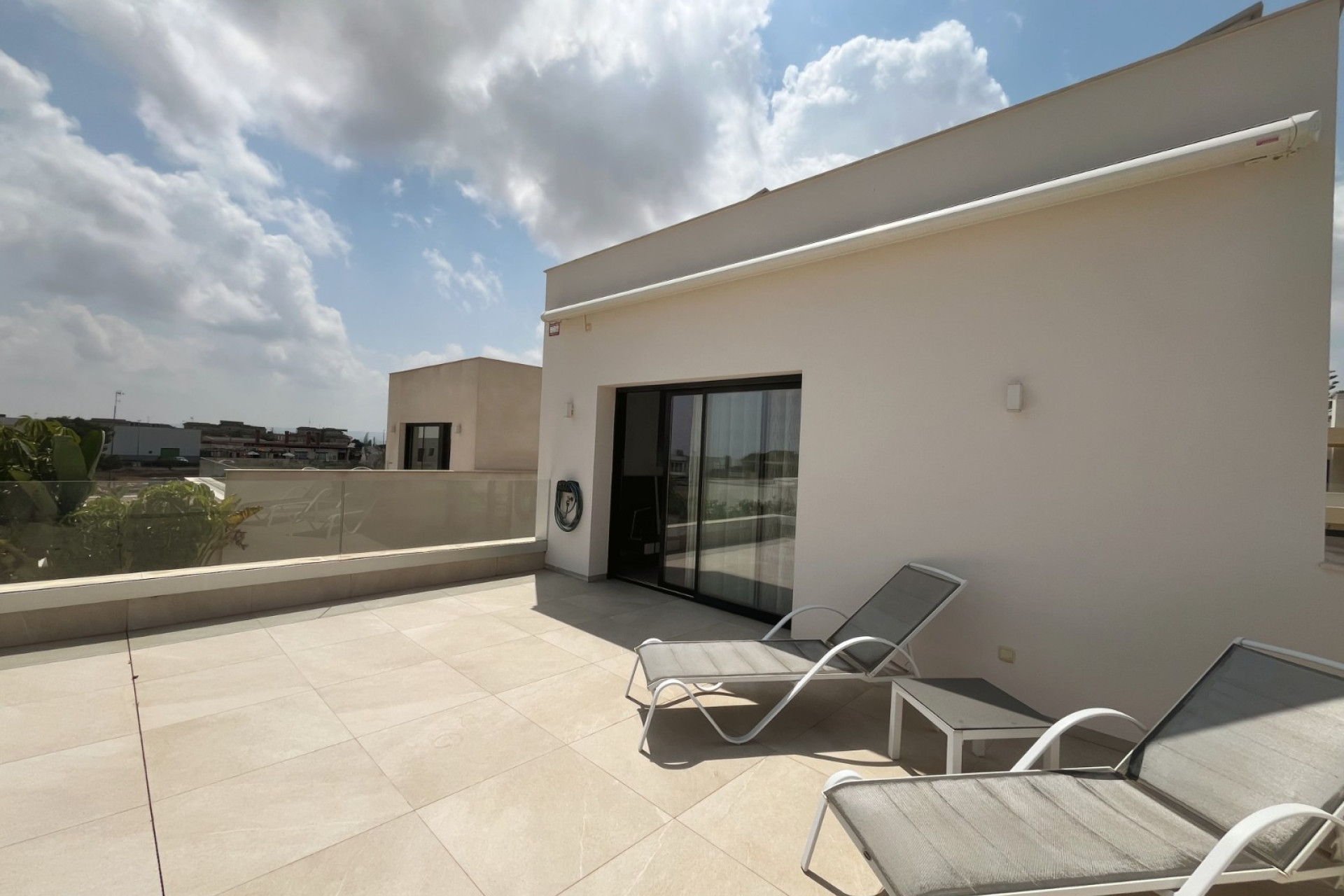 Reventa - Villa independiente - Los Montesinos - La Herrada