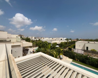 Reventa - Villa independiente - Los Montesinos - La Herrada