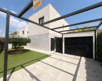 Reventa - Villa independiente - Los Montesinos - La Herrada