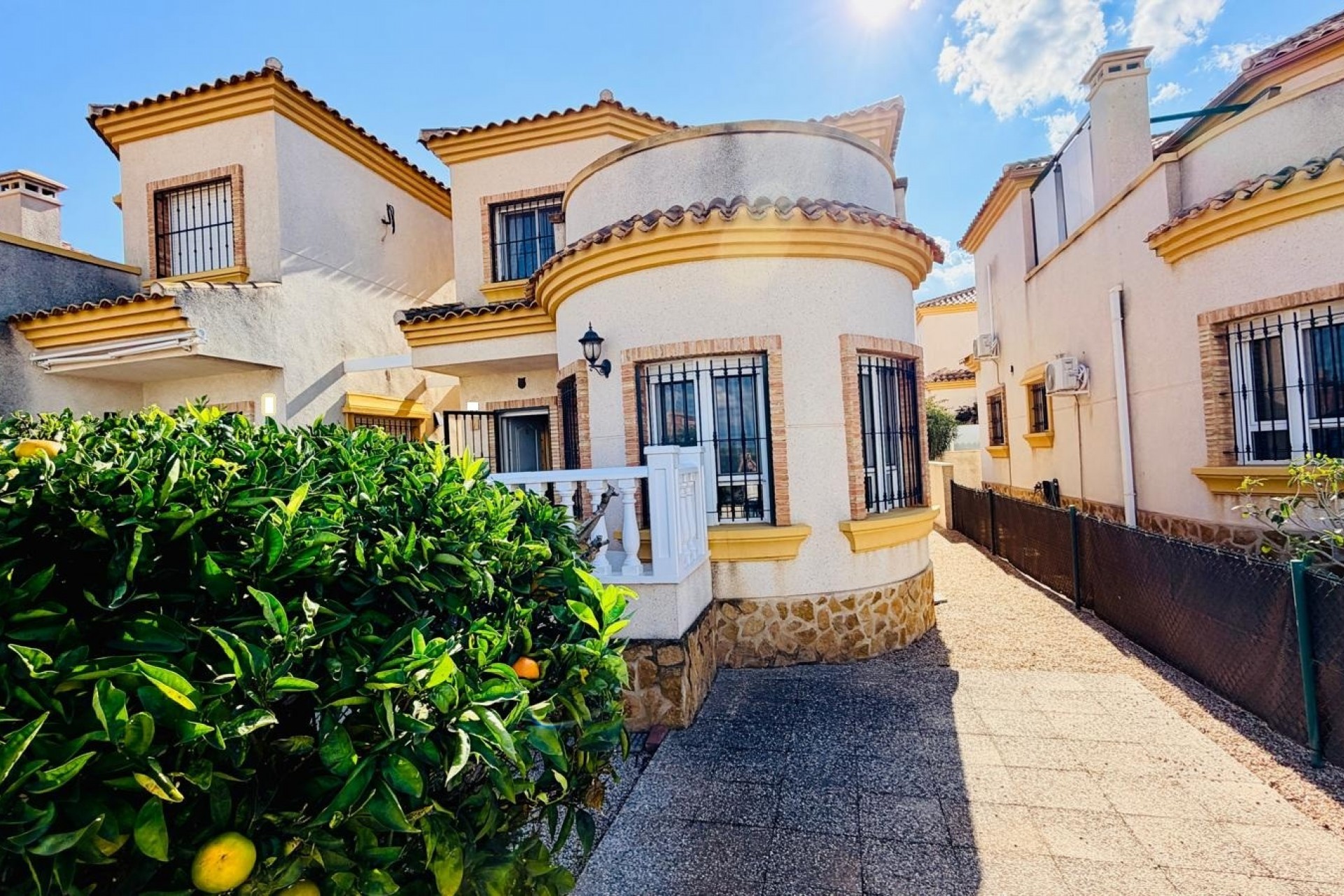 Reventa - Villa independiente - Los Montesinos - La Herrada