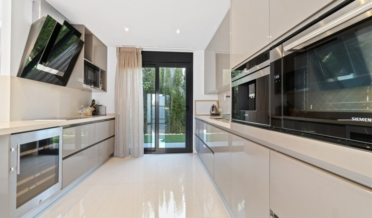 Reventa - Villa independiente - Orihuela Costa - Agua Marina