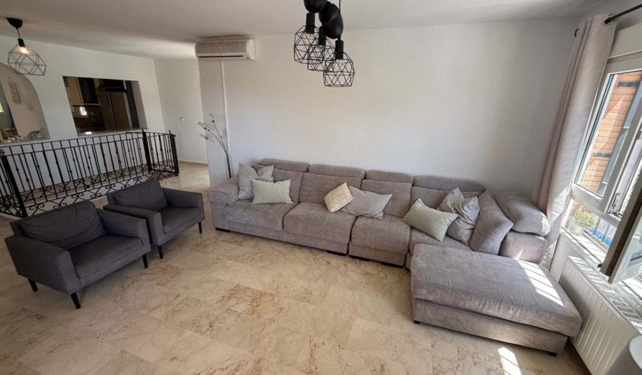 Reventa - Villa independiente - Orihuela - Costa Blanca