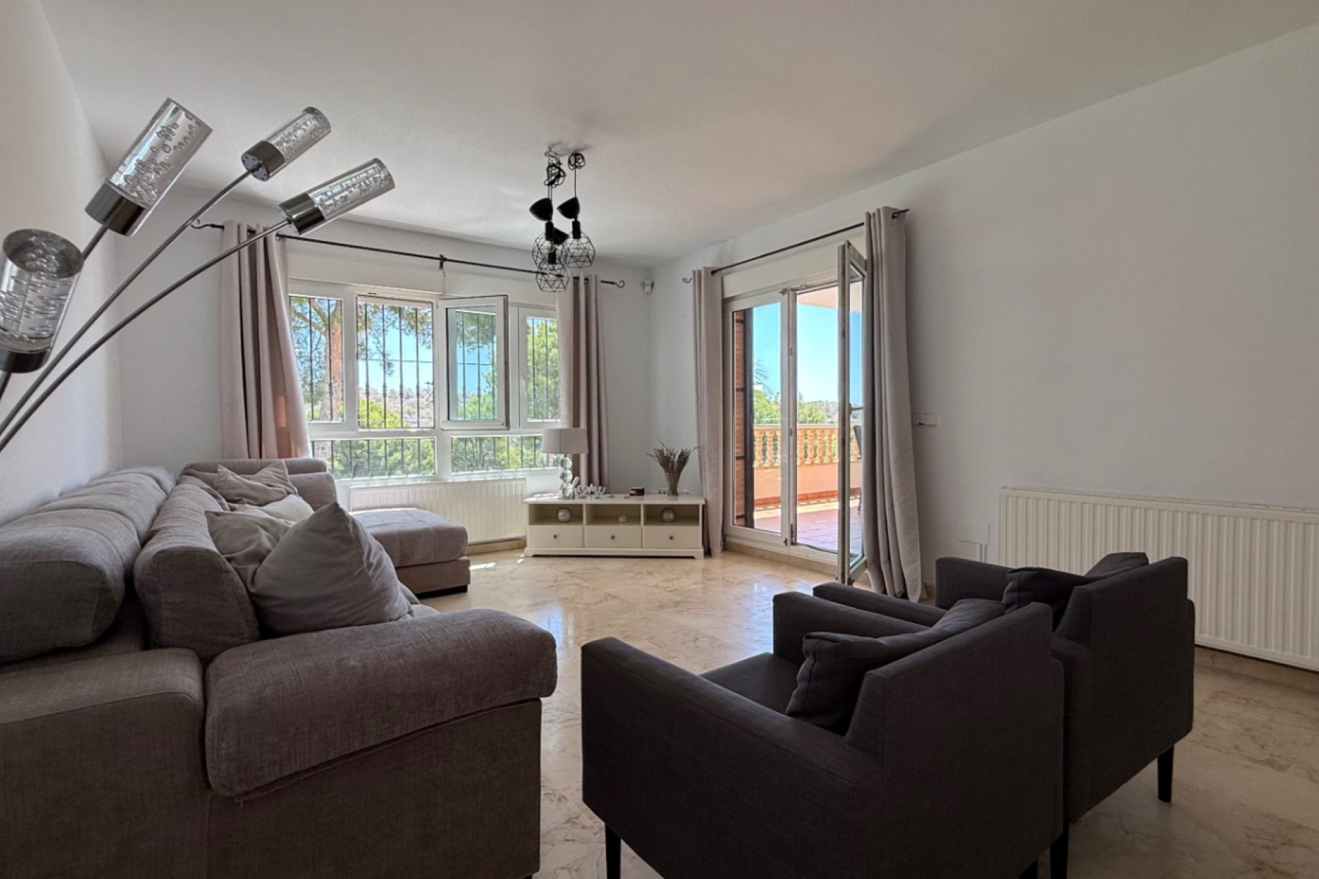 Reventa - Villa independiente - Orihuela - Costa Blanca