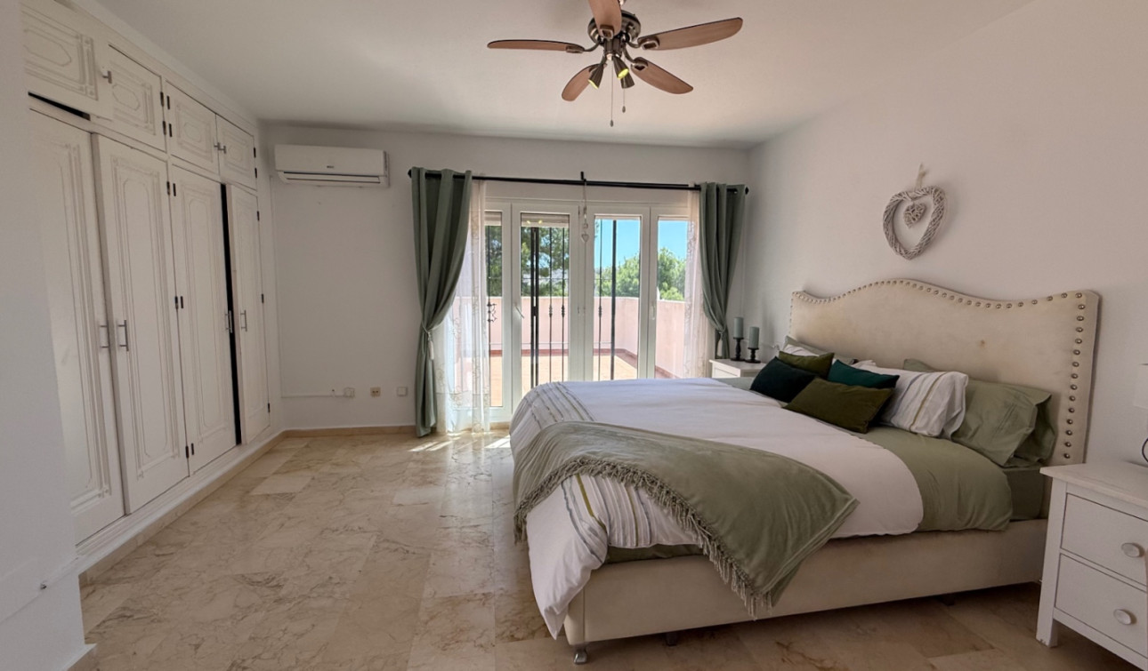 Reventa - Villa independiente - Orihuela - Costa Blanca