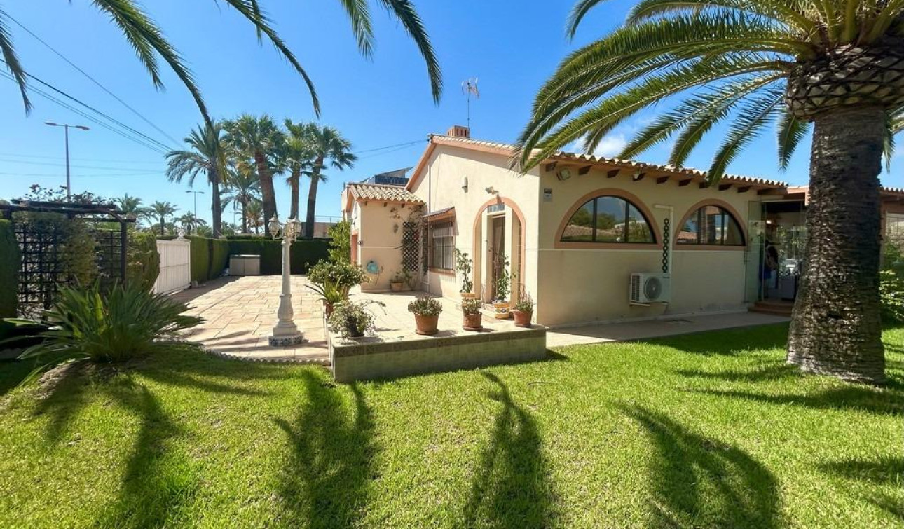 Reventa - Villa independiente - Orihuela Costa - Cabo Roig