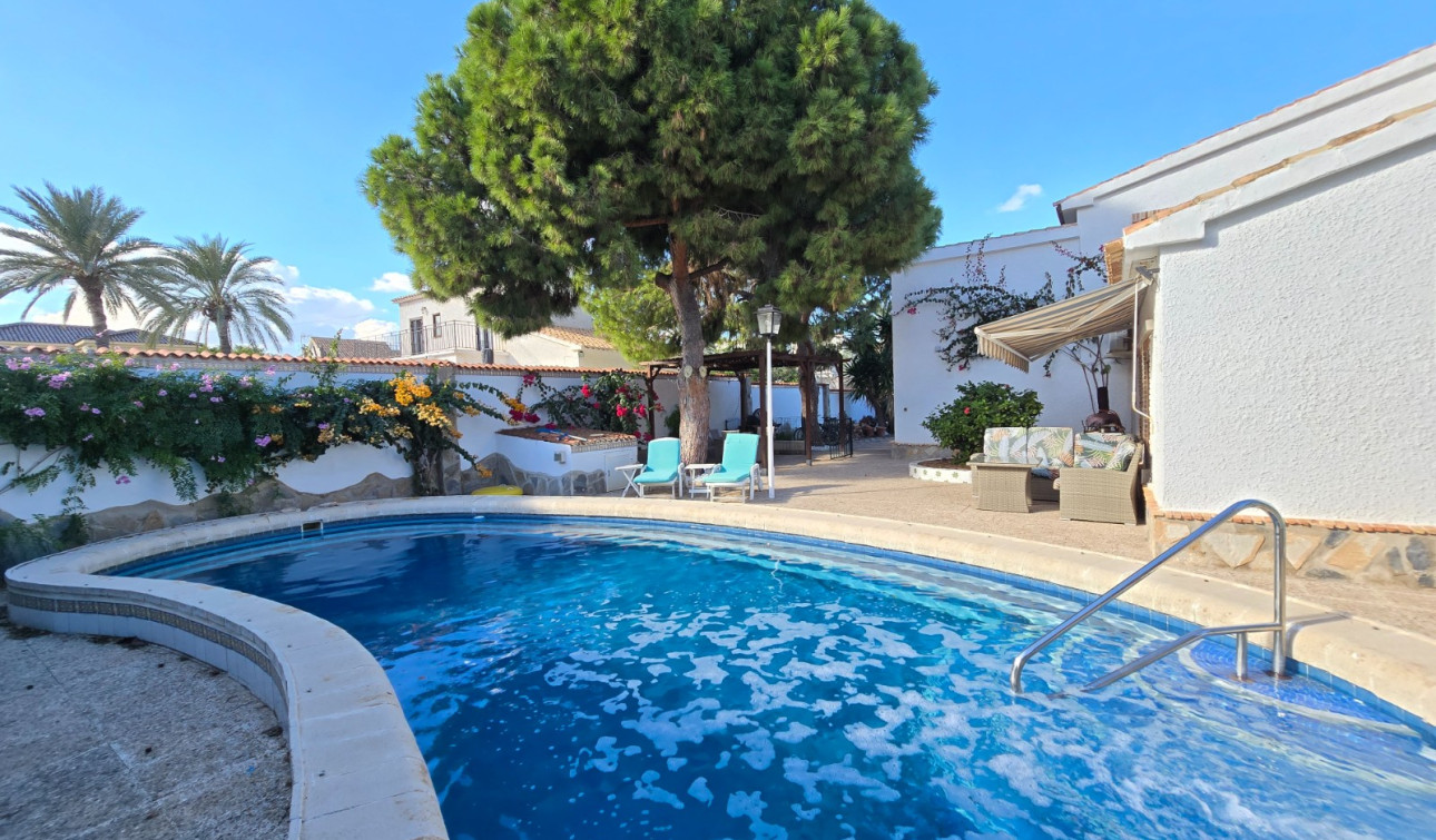 Reventa - Villa independiente - Orihuela Costa - Cabo Roig *