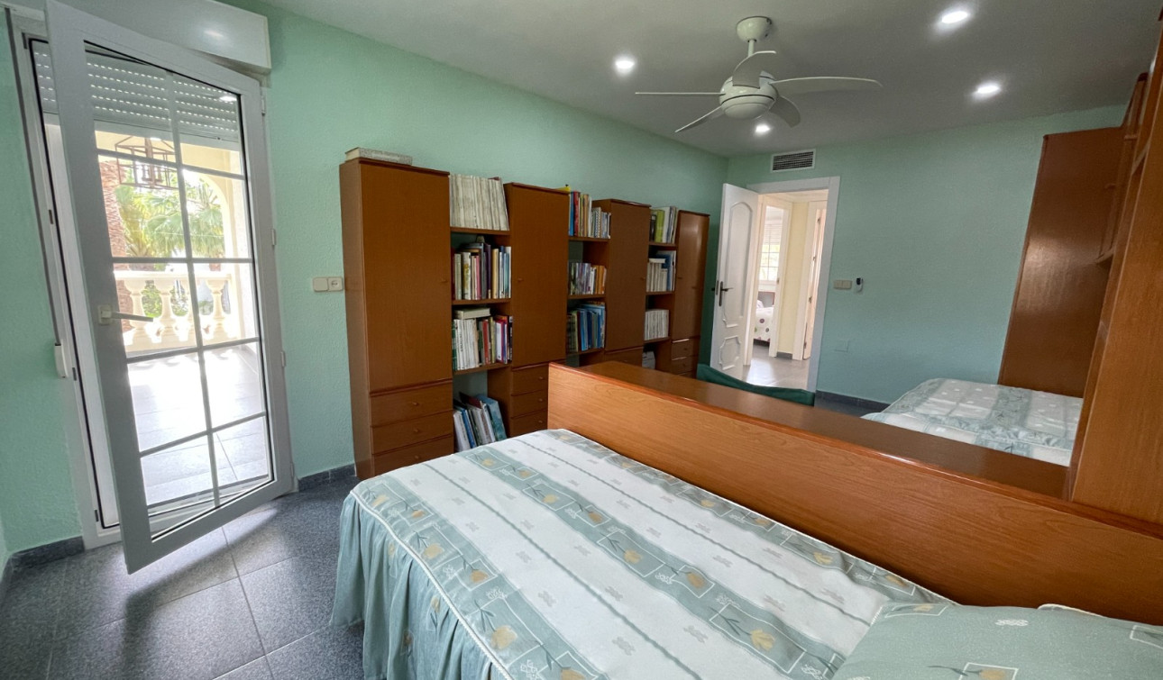 Reventa - Villa independiente - Orihuela Costa - Cabo Roig