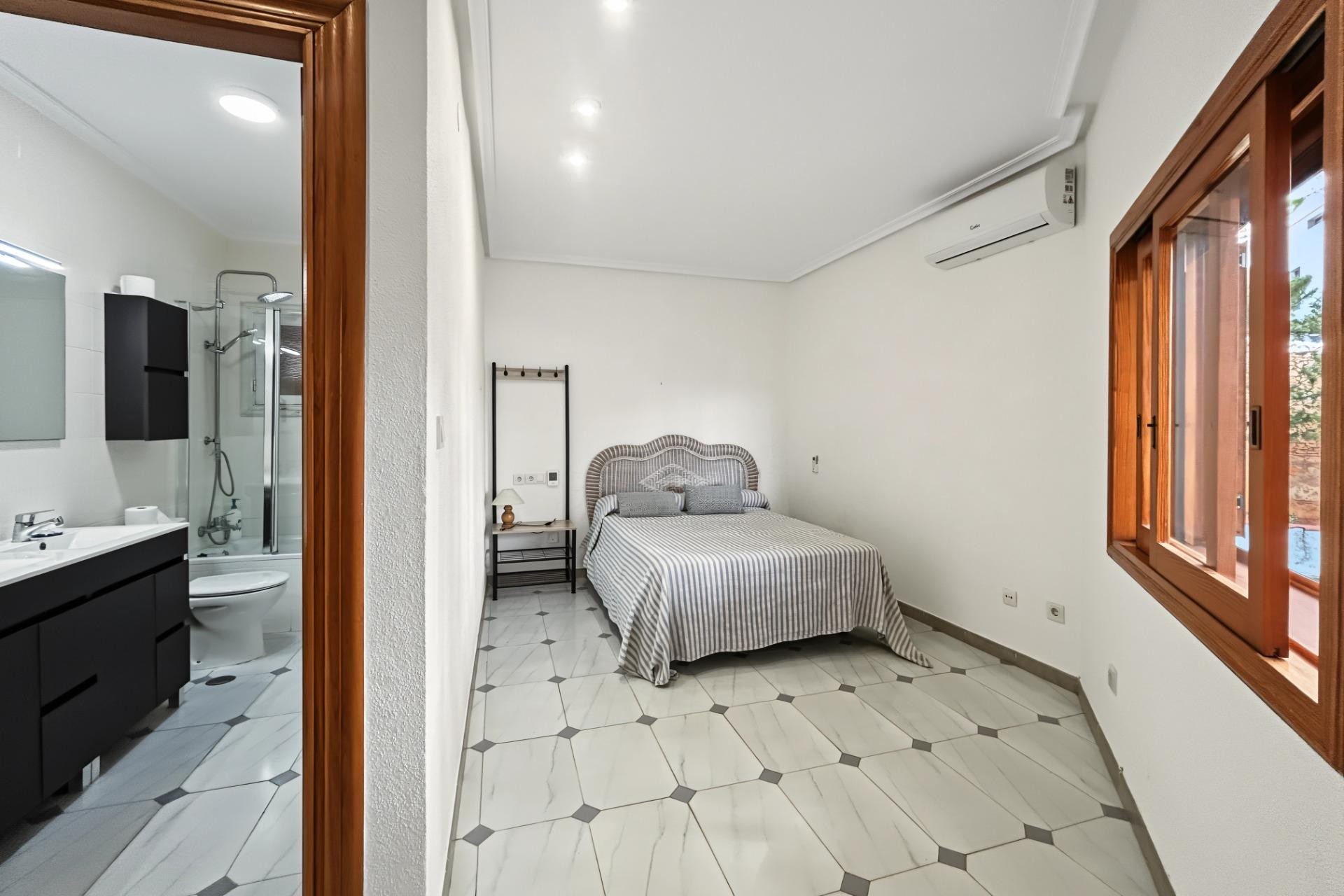 Reventa - Villa independiente - Orihuela Costa - Campoamor