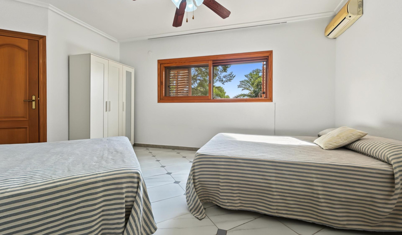 Reventa - Villa independiente - Orihuela Costa - Campoamor