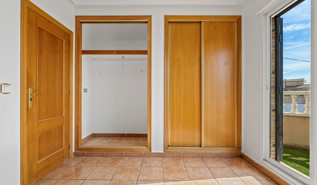 Reventa - Villa independiente - Orihuela Costa - Castillo de Don Juan