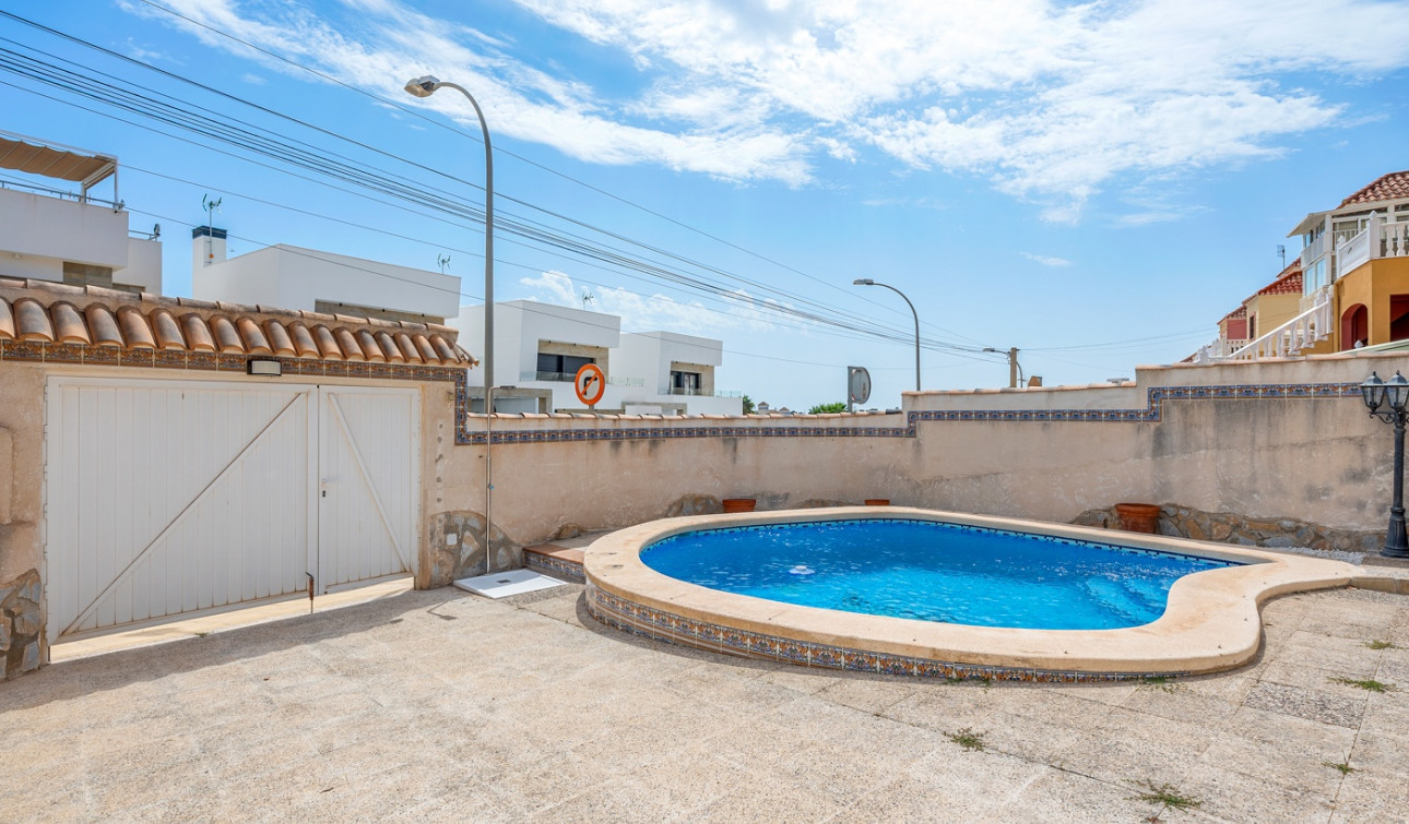 Reventa - Villa independiente - Orihuela Costa - El Galan