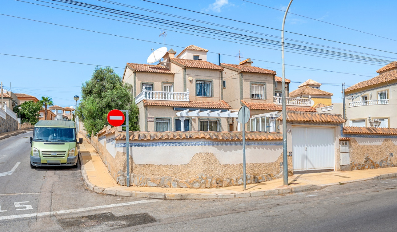 Reventa - Villa independiente - Orihuela Costa - El Galan
