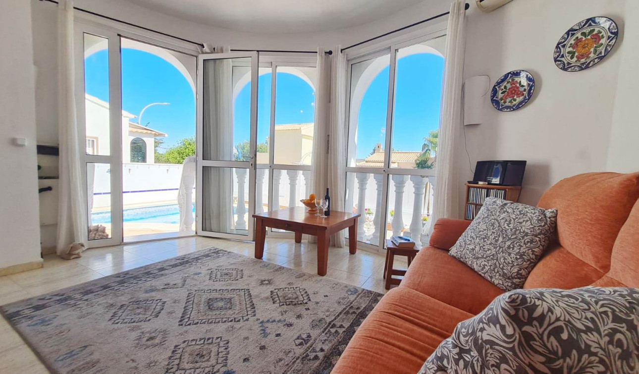Reventa - Villa independiente - Orihuela Costa - La Florida