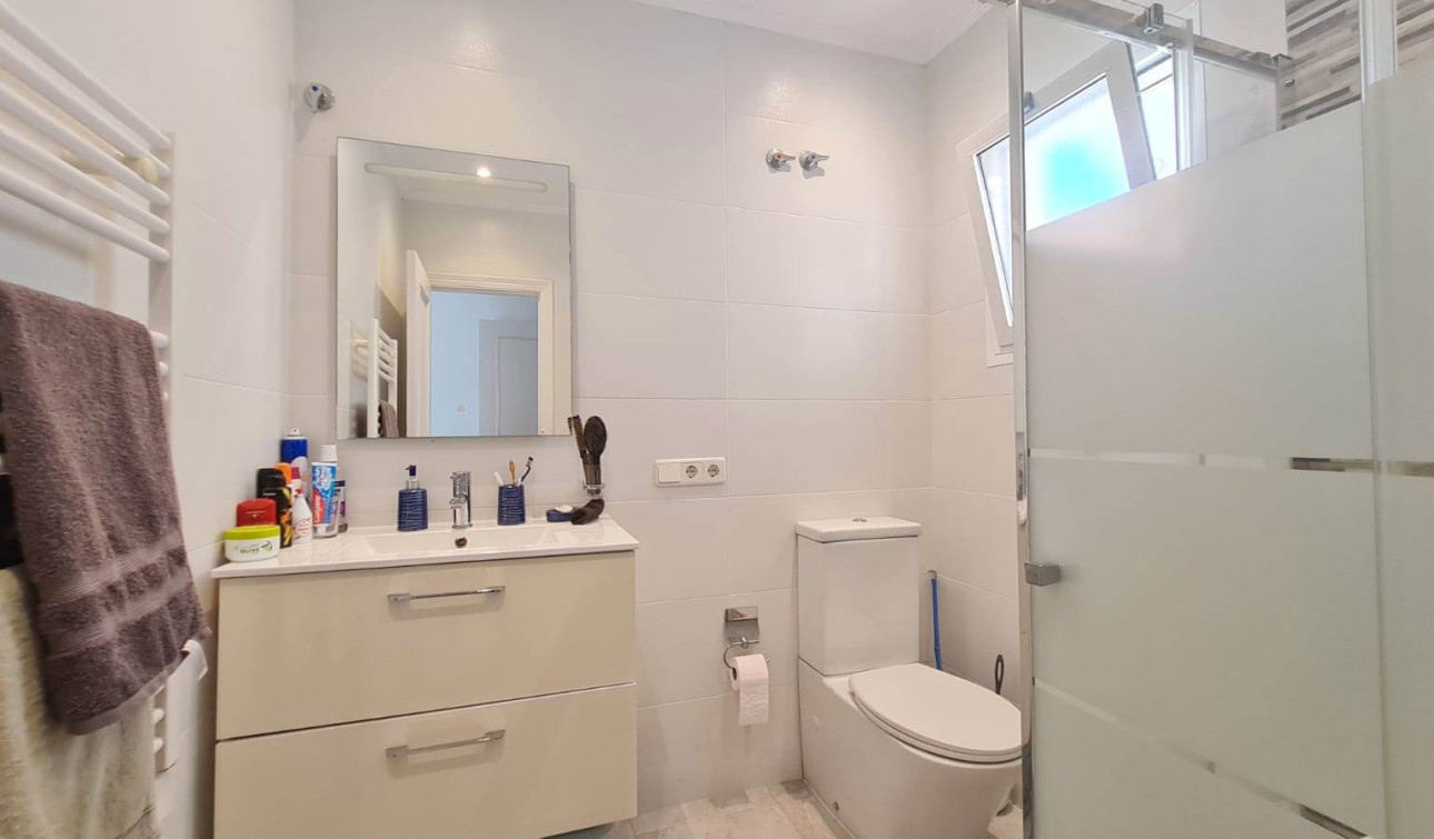 Reventa - Villa independiente - Orihuela Costa - La Florida