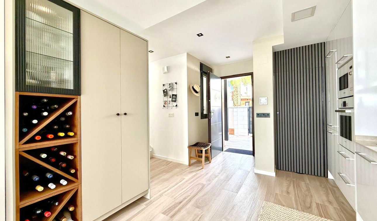 Reventa - Villa independiente - Orihuela Costa - Lomas de Cabo Roig