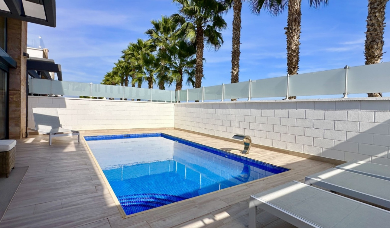 Reventa - Villa independiente - Orihuela Costa - Lomas de Cabo Roig