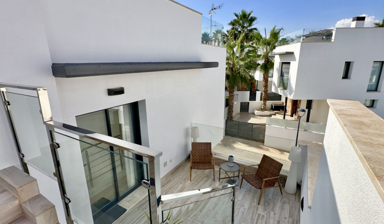 Reventa - Villa independiente - Orihuela Costa - Lomas de Cabo Roig