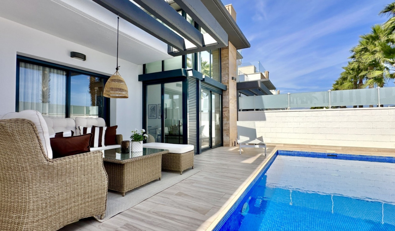 Reventa - Villa independiente - Orihuela Costa - Lomas de Cabo Roig