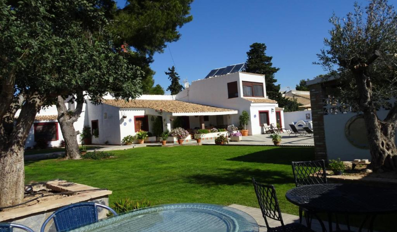 Reventa - Villa independiente - Orihuela Costa - Lomas de Cabo Roig