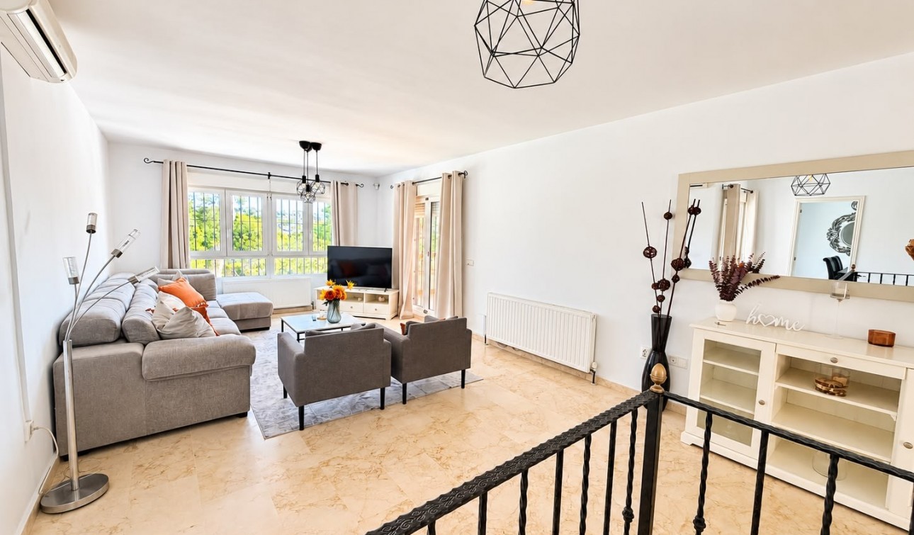 Reventa - Villa independiente - Orihuela Costa - Lomas De Campoamor-las Ramblas