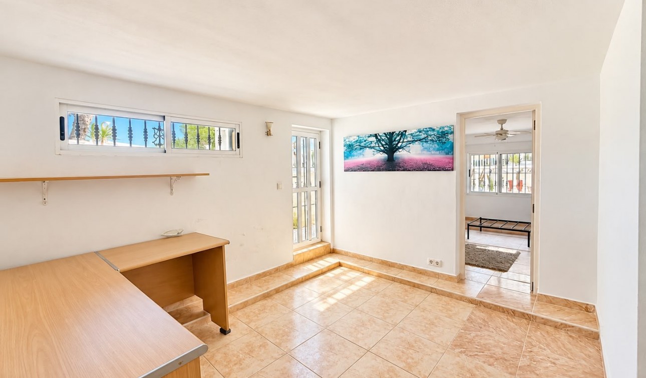 Reventa - Villa independiente - Orihuela Costa - Lomas De Campoamor-las Ramblas