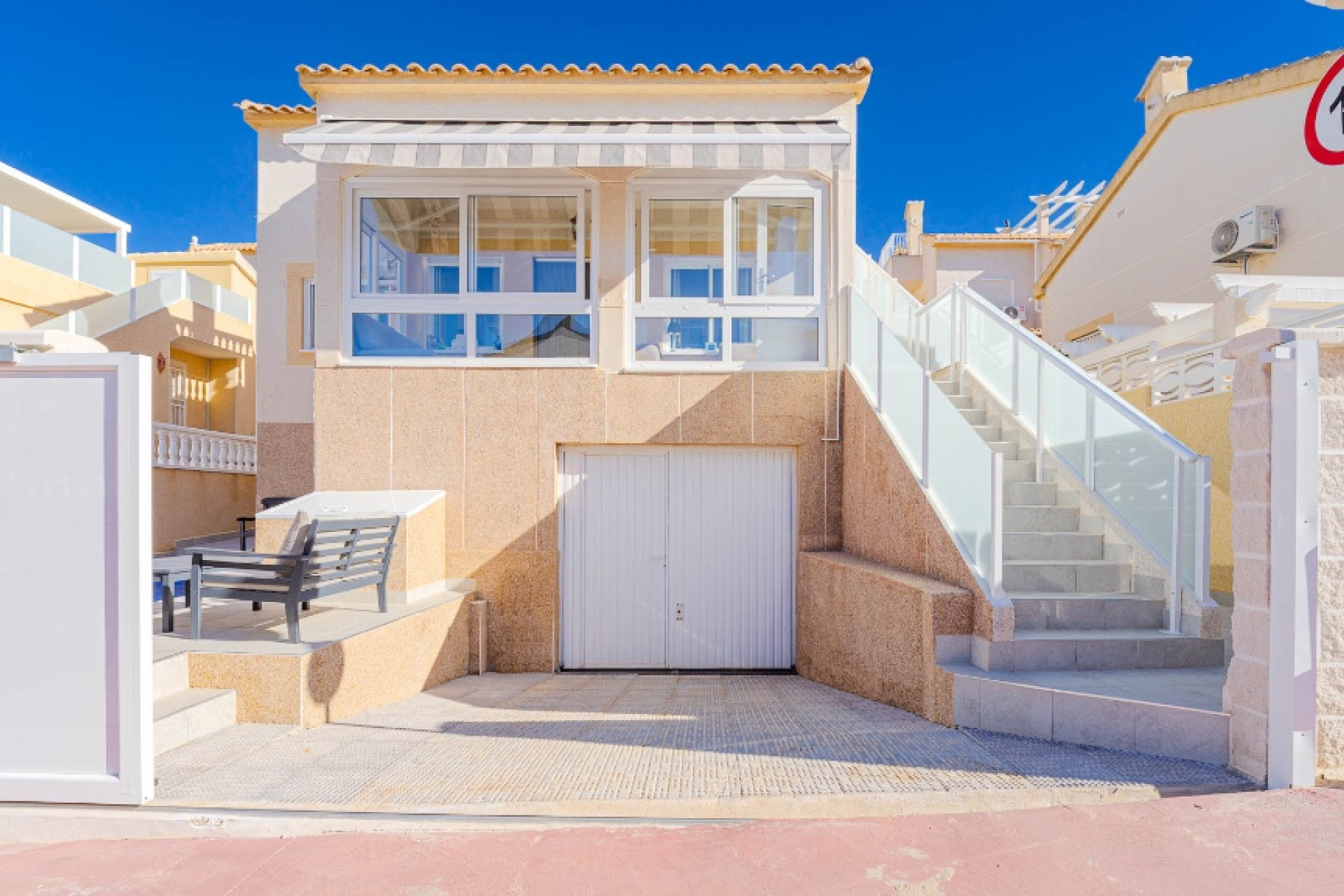 Reventa - Villa independiente - Orihuela Costa - Los Altos