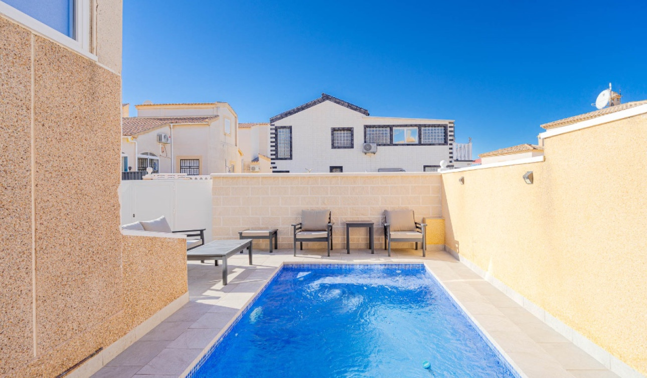 Reventa - Villa independiente - Orihuela Costa - Los Altos