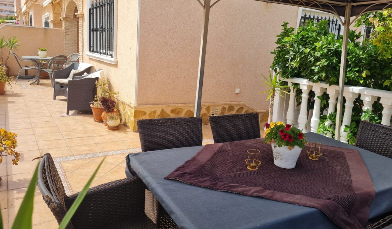 Reventa - Villa independiente - Orihuela Costa - Los Dolses