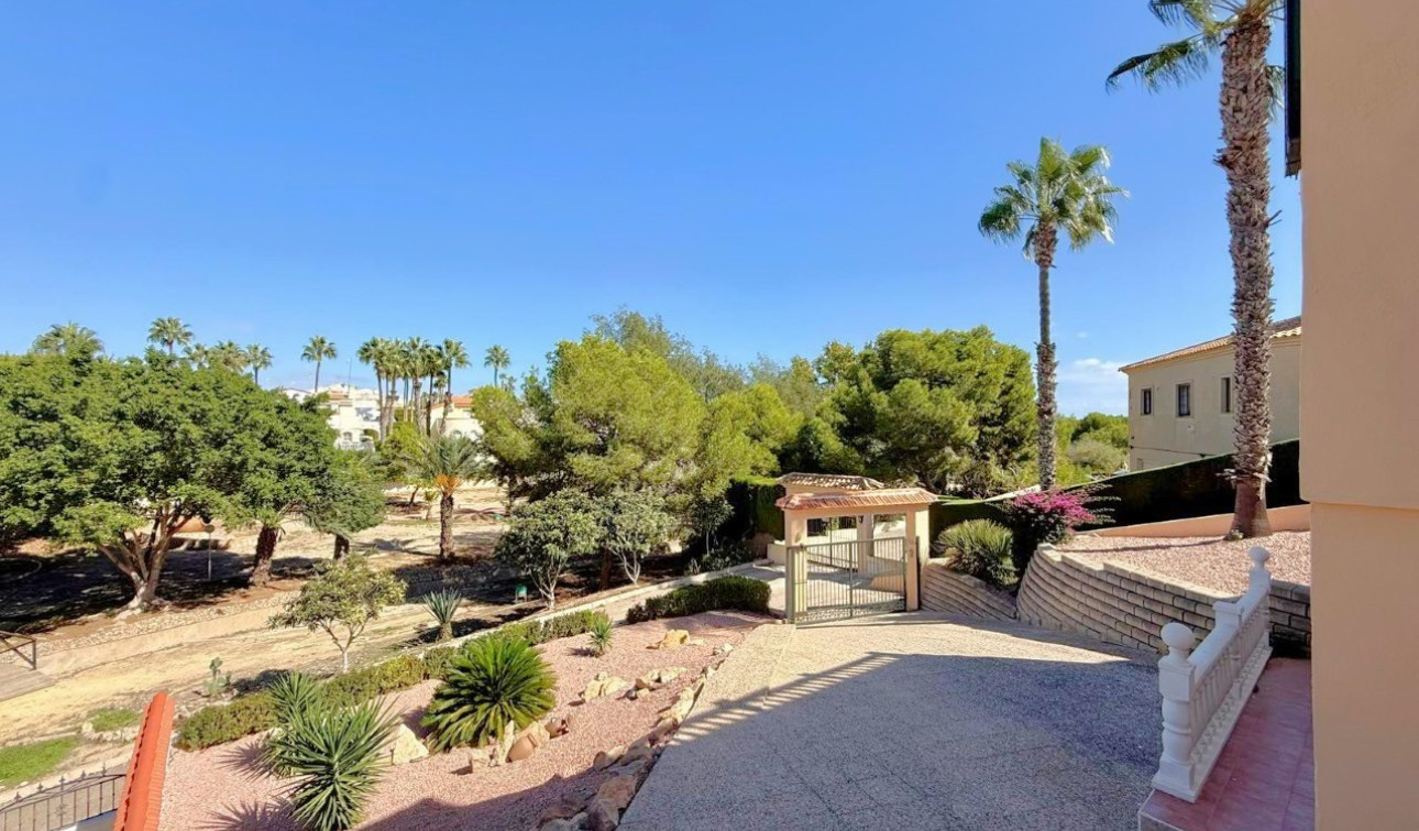 Reventa - Villa independiente - Orihuela Costa - Los Dolses