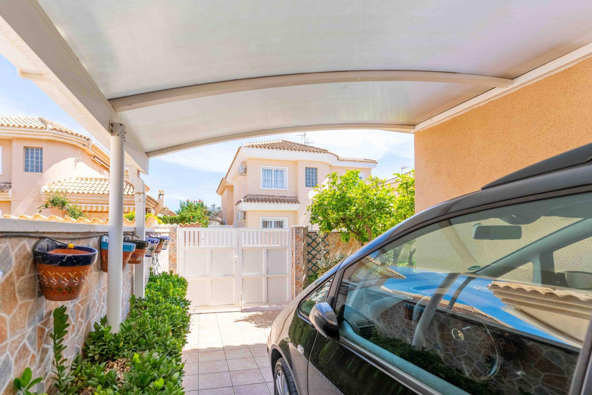 Reventa - Villa independiente - Orihuela Costa - Punta Prima