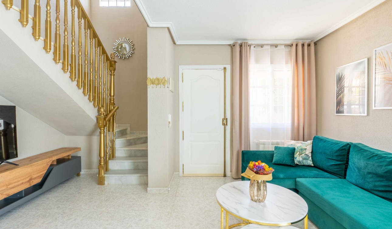 Reventa - Villa independiente - Orihuela Costa - Punta Prima