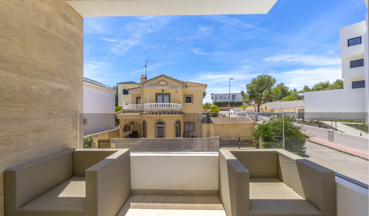 Reventa - Villa independiente - Orihuela Costa - Urbanización Blue Lagoon y T-2 Filipinas Oeste