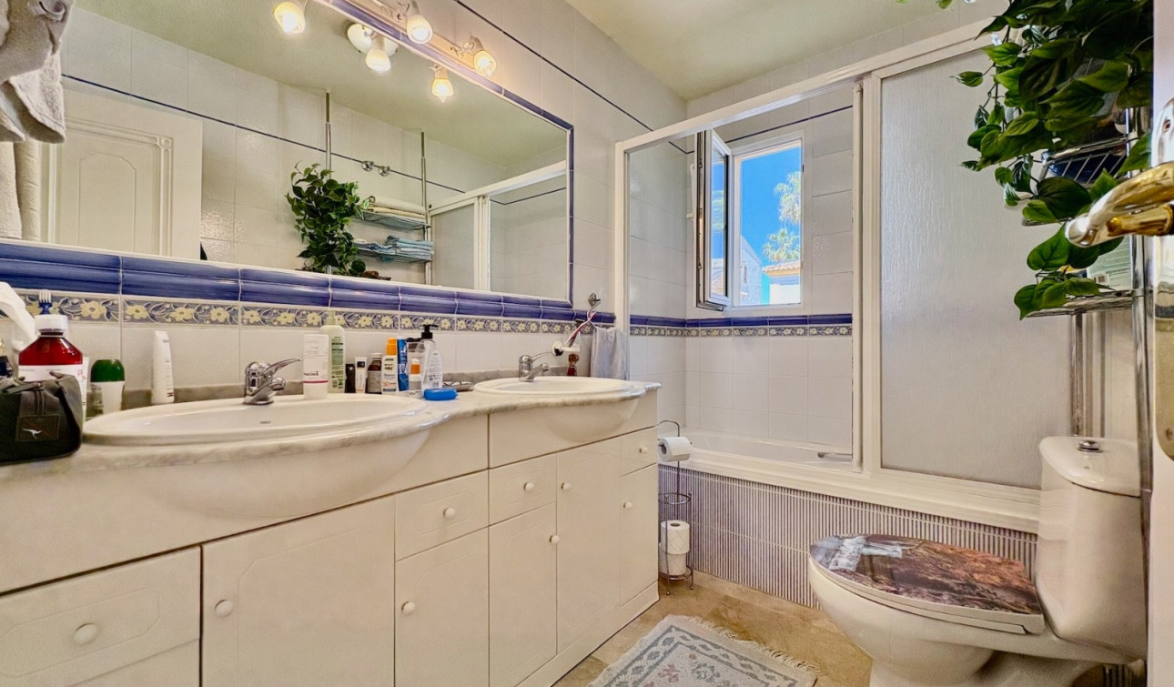 Reventa - Villa independiente - Orihuela Costa - Villamartín