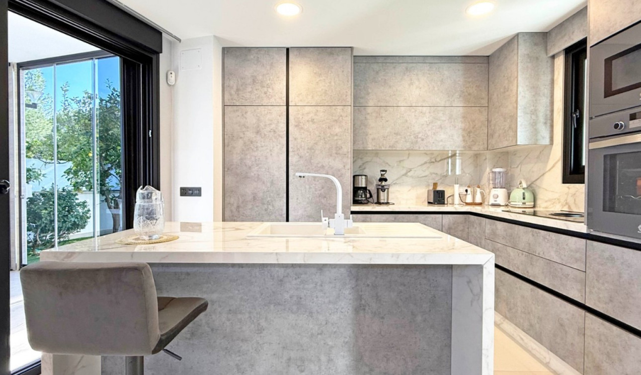 Reventa - Villa independiente - Orihuela Costa - Villamartín