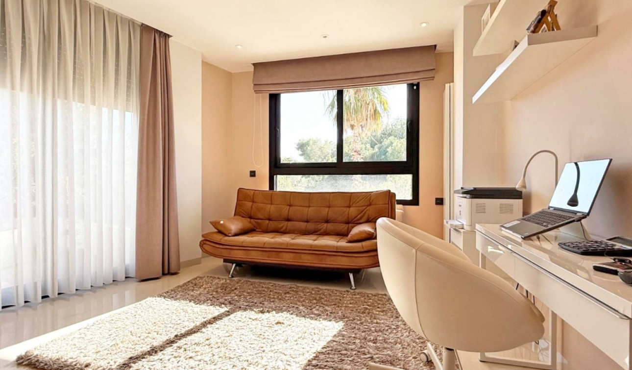 Reventa - Villa independiente - Orihuela Costa - Villamartín