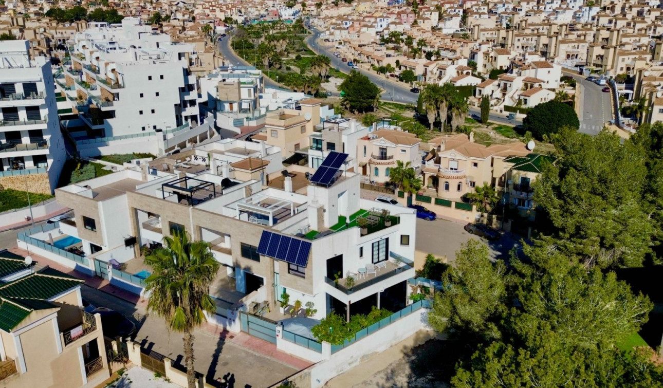 Reventa - Villa independiente - Orihuela Costa - Villamartín